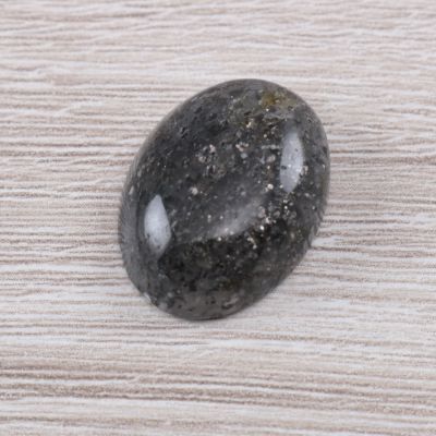 Czarny kamień słoneczny kaboszon owal ok. 20x15 mm KSŁ0118