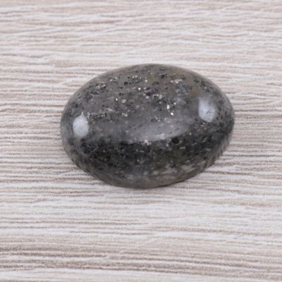 Czarny kamień słoneczny kaboszon owal 20x15 mm KSŁ0123