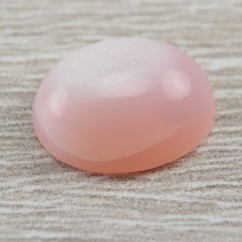 Opal różowy kaboszon owal ok. 11x9 mm OPA1422