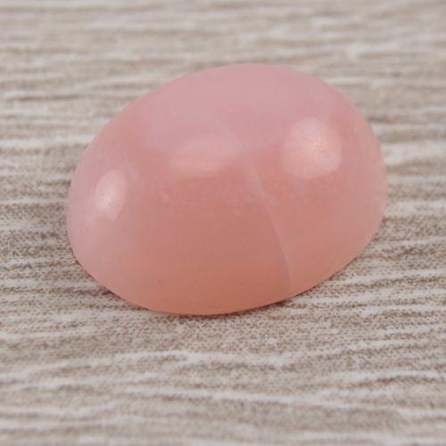 Opal różowy kaboszon owal ok. 11x9 mm OPA1439
