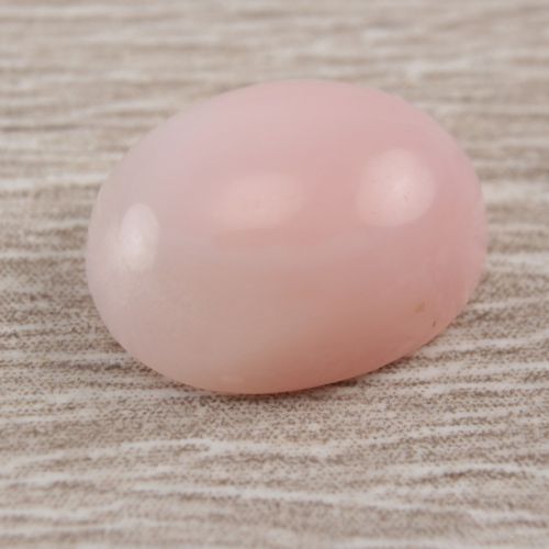 Opal różowy kaboszon owal ok. 11x9 mm OPA1447