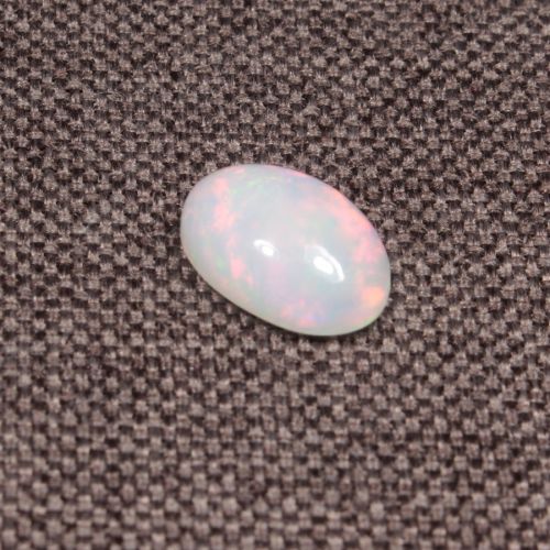 Opal z Etiopii kaboszon ok. 11x8 mm OPA1536