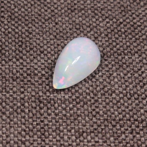Opal z Etiopii kaboszon ok. 13x7 mm OPA1556