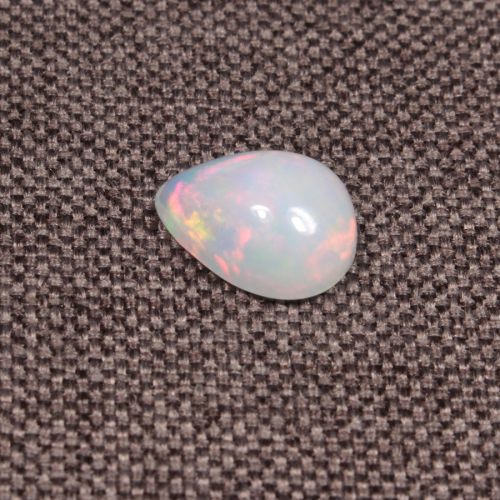 Opal z Etiopii kaboszon ok. 11x8 mm OPA1606