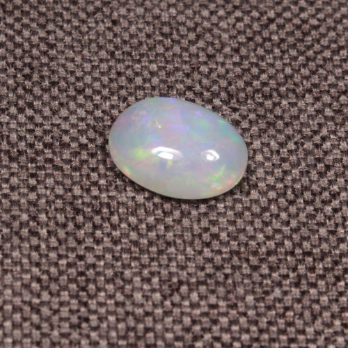Opal z Etiopii kaboszon ok. 11x8 mm OPA1619