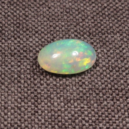 Opal z Etiopii kaboszon ok. 12x8 mm OPA1621
