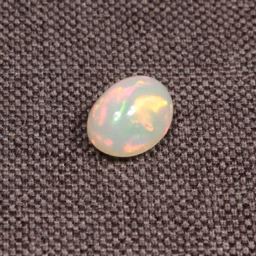 Opal z Etiopii kaboszon ok. 11x8 mm OPA1622