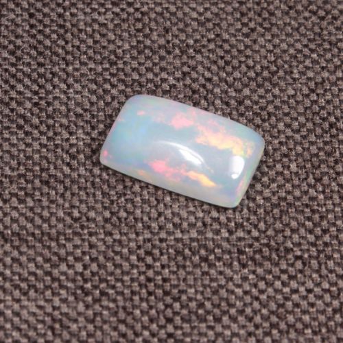 Opal z Etiopii kaboszon ok. 13x8 mm OPA1638