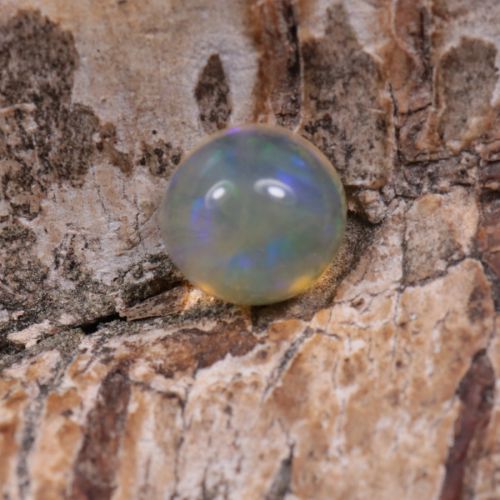 Opal z Etiopii kaboszon ok. 5,05 mm OPA0269